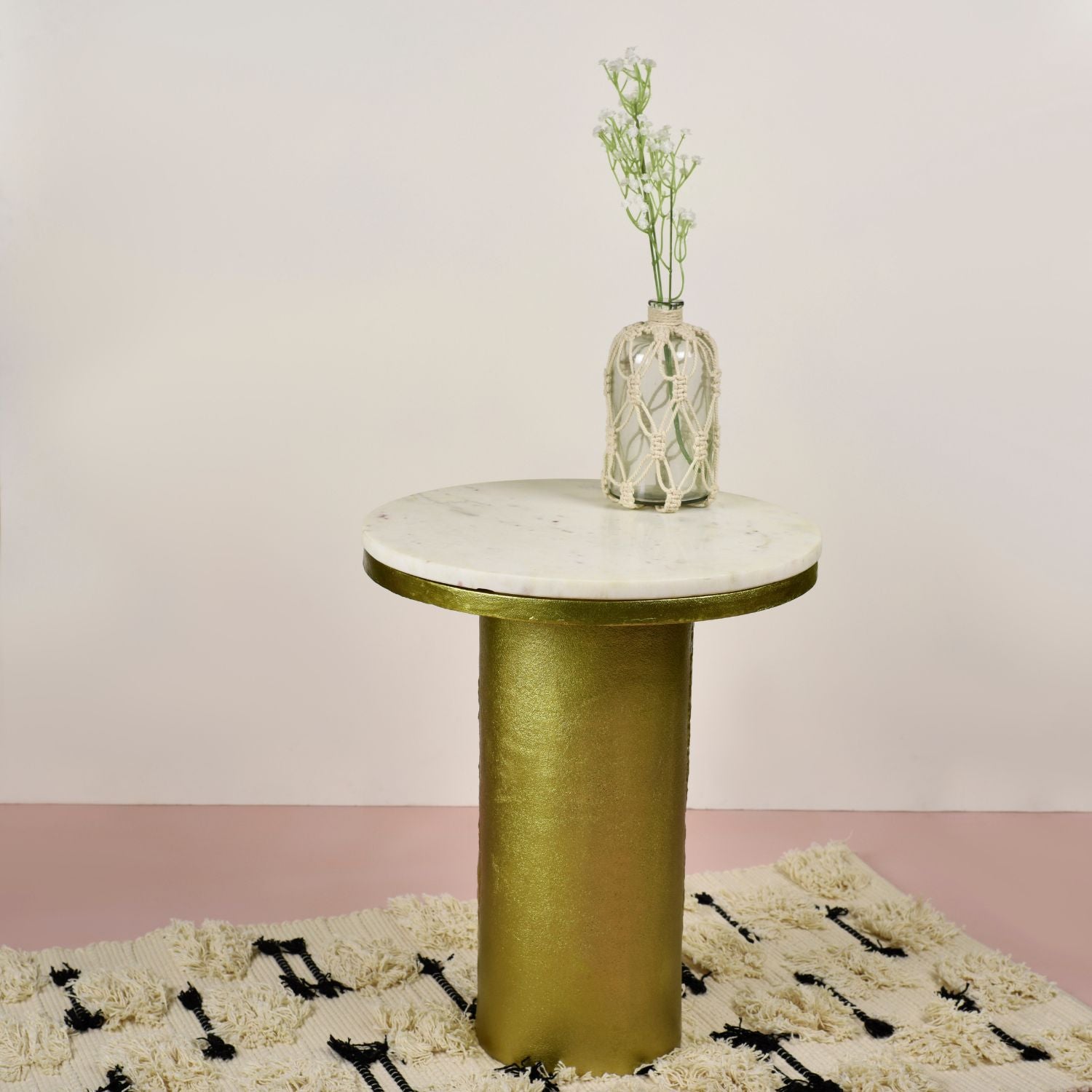 Minimalistic Accent Side Table Gold Finish 17 inches Tall