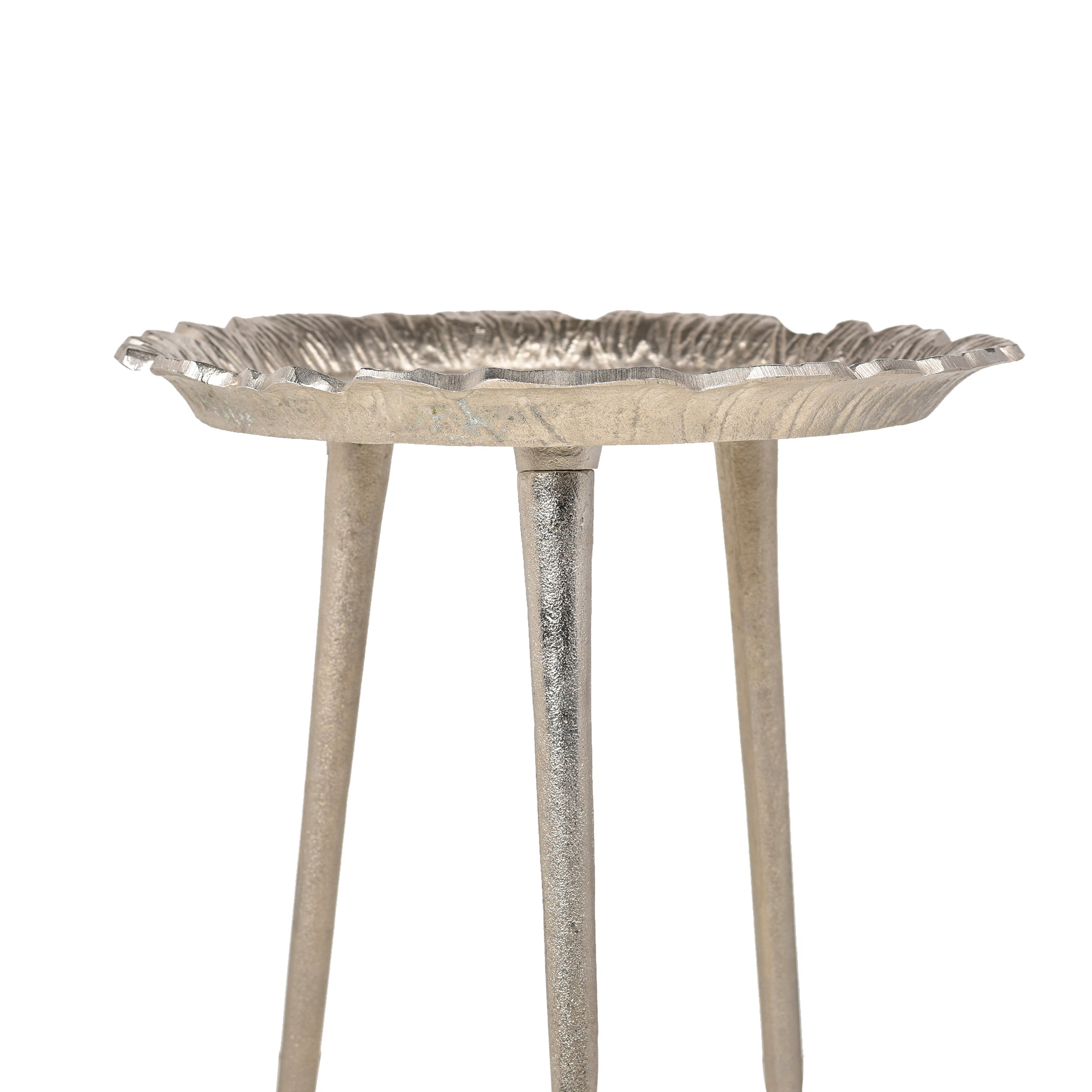 Round Flower Plate Nickel Finish Accent Table 19x19x23 inch