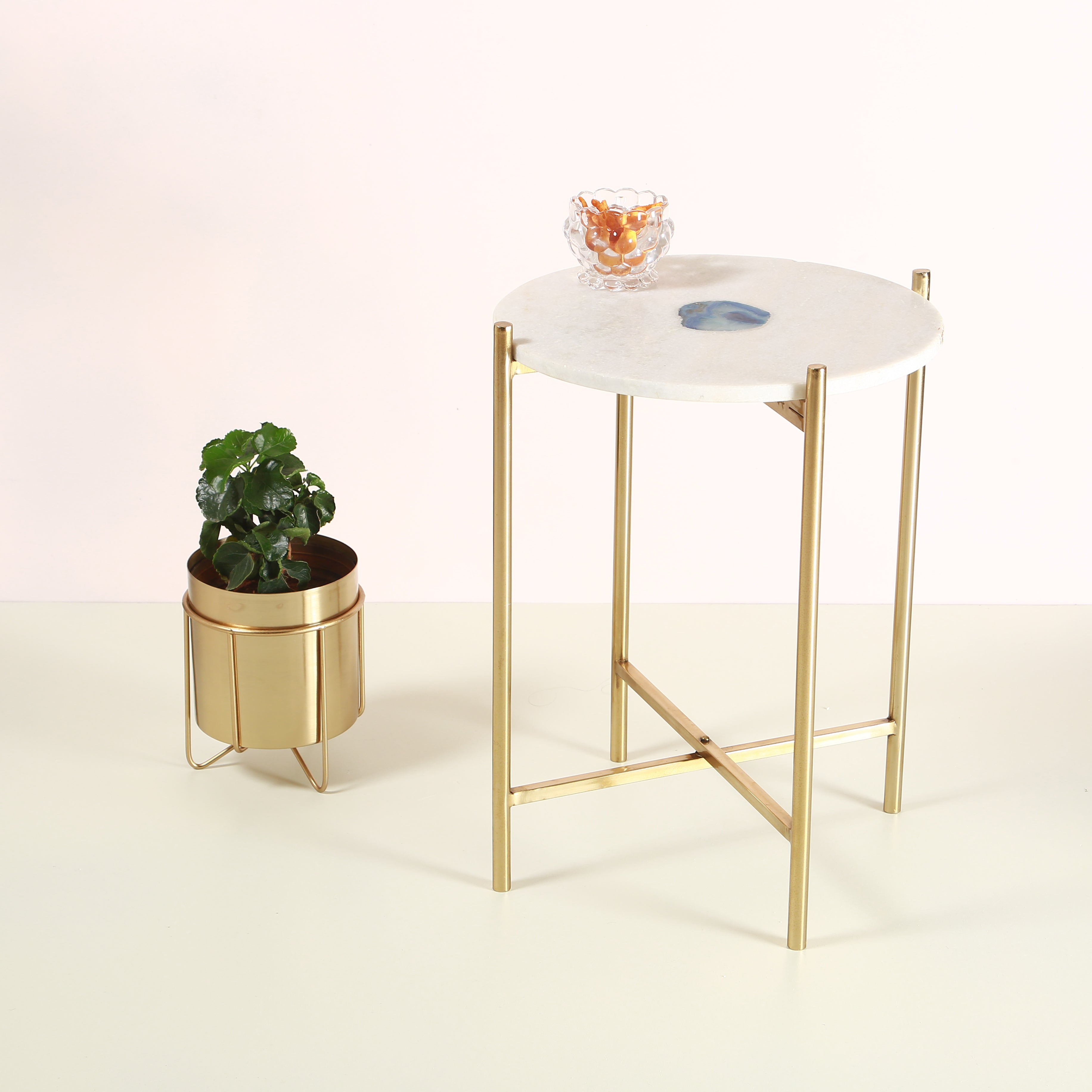 Sleek Marble and Agate Top and Round Metal Gold Accent Table 16x16x20 inch