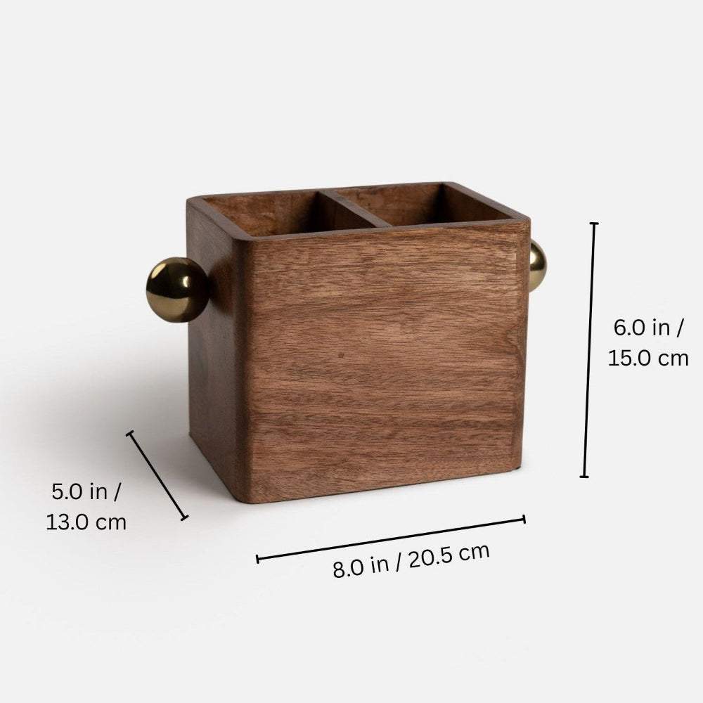 Wooden pencil holder with dimensions on a white background